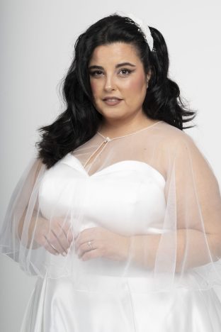 Boleros y capas de novia
